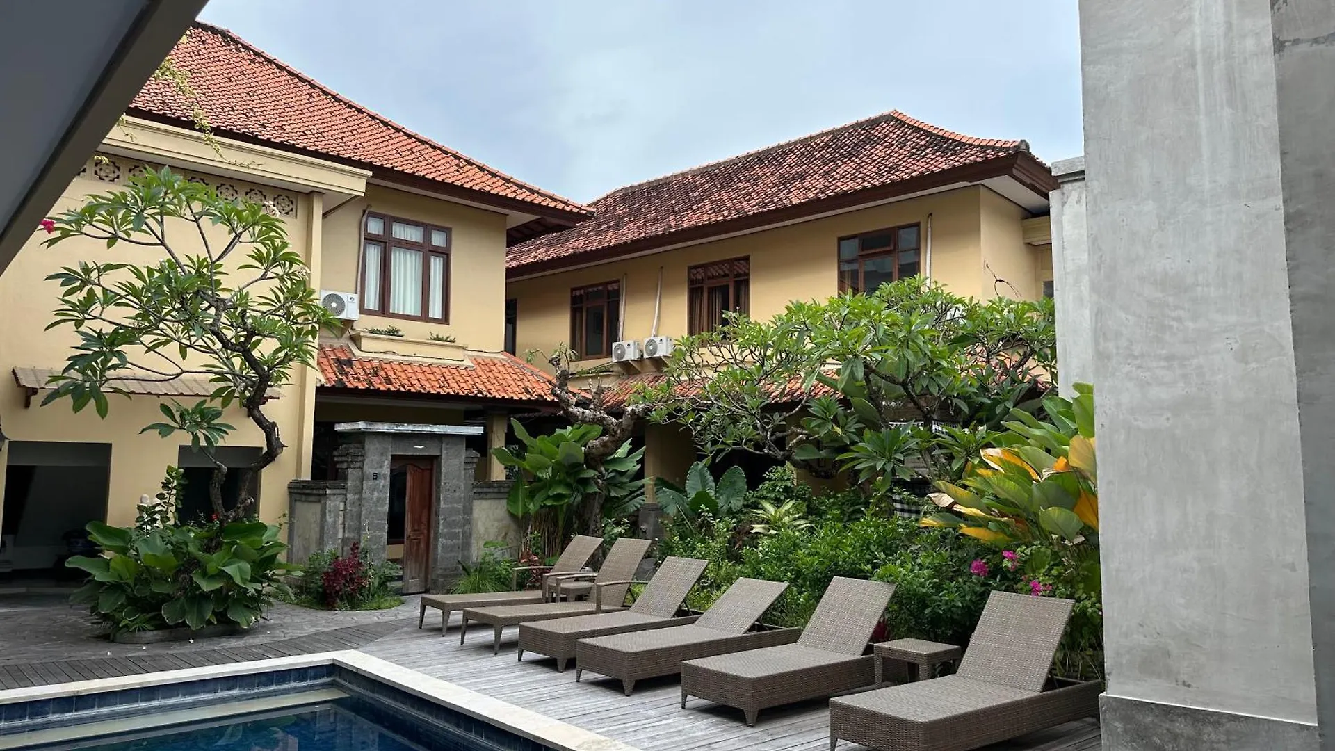 ***  Villa Bunga Hotel Seminyak  Indonesia